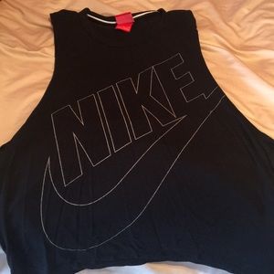 NIKE women’s muscle tee/workout shirt